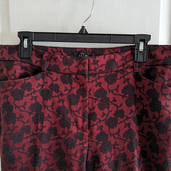 WHBM The Slim Ankle Pant - Red with Black Florals Sz 10 - Picture 6 of 9